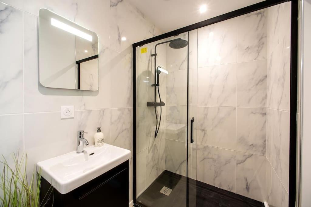 * Love Room Jacuzzi * Aubie-et-Espessas Exterior foto